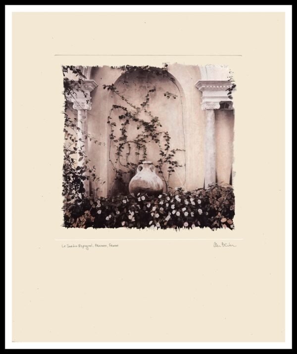 ICS B781 Le Jardin Espagnol (Debossed)